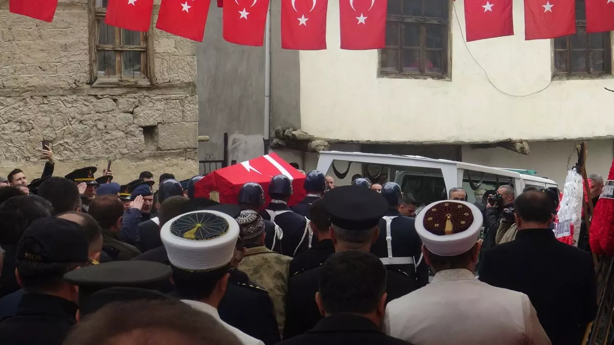 Adıyaman'da şehit olan Jandarma Uzman Çavuş Ahmet Tuğay son yolculuğuna uğurlandı