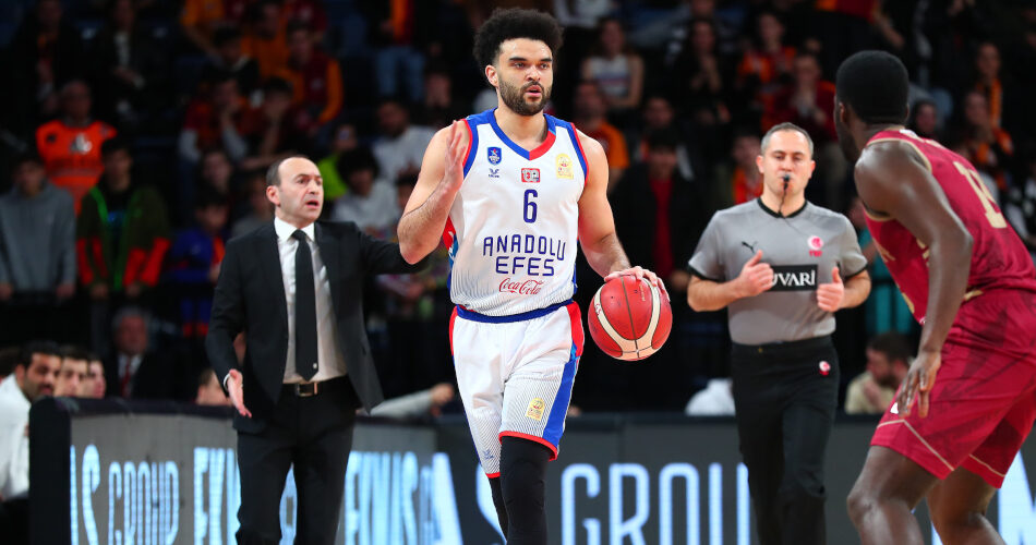 Anadolu Efes, Galatasaray Ekmas deplasmanından galip ayrıldı