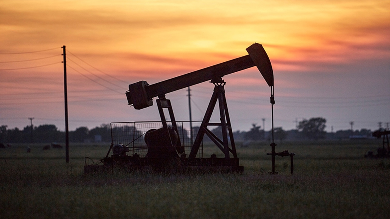 Brent petrolün varil fiyatı 0,39 azalışla 81,28 dolar oldu