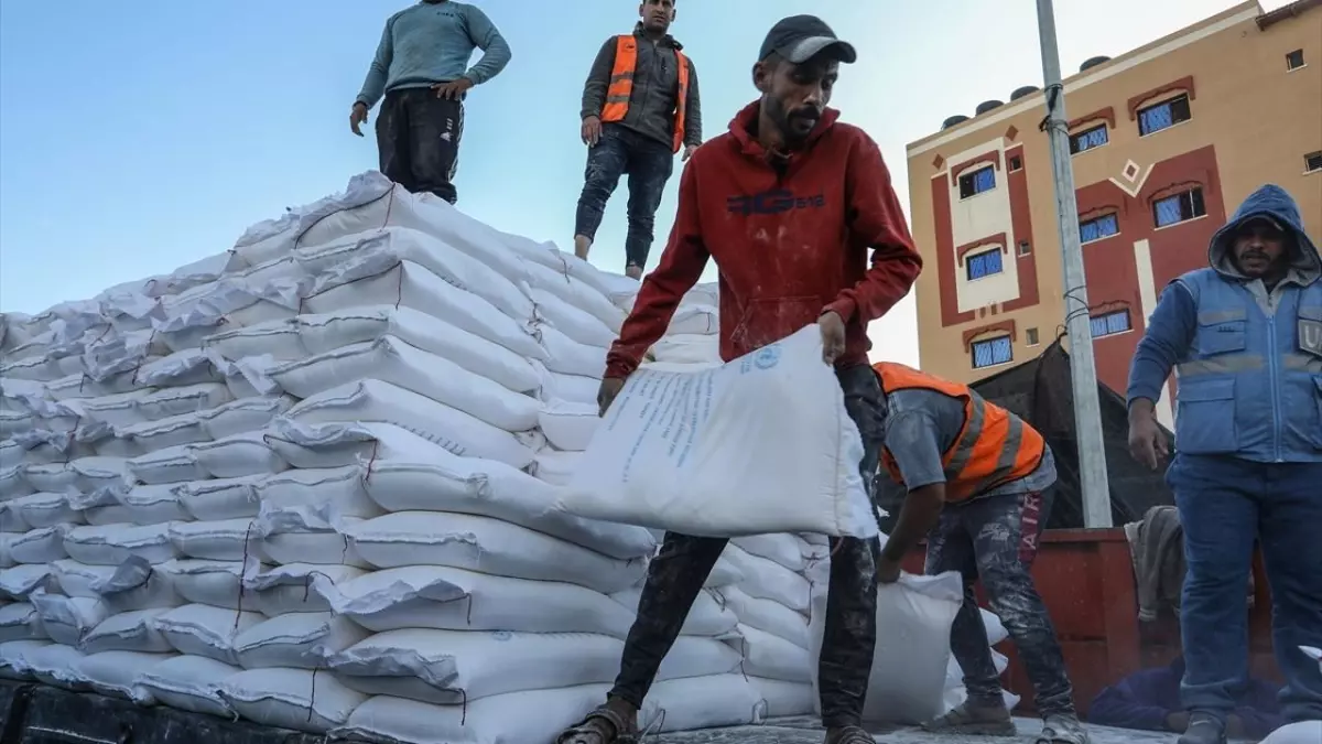 İsrail Limanı'nda engellenen yardım için Türk yetkililer harekete geçti