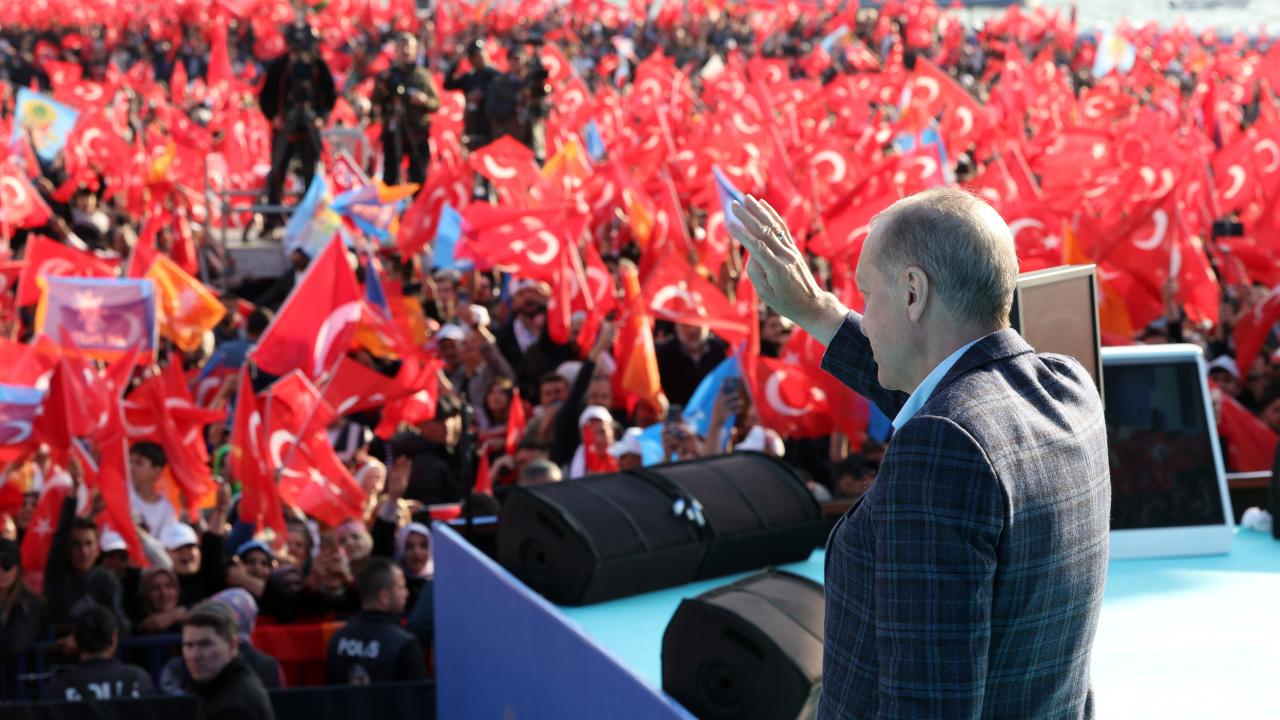 Cumhurbaşkanı Erdoğan'ın Karadeniz turu sürüyor! Rize ve Trabzon'da mitinglere katılacak