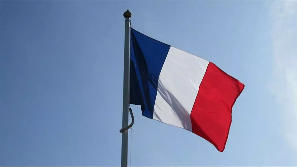 Fransa hükümetinden özel Müslüman okuluna ilişkin skandal karar!