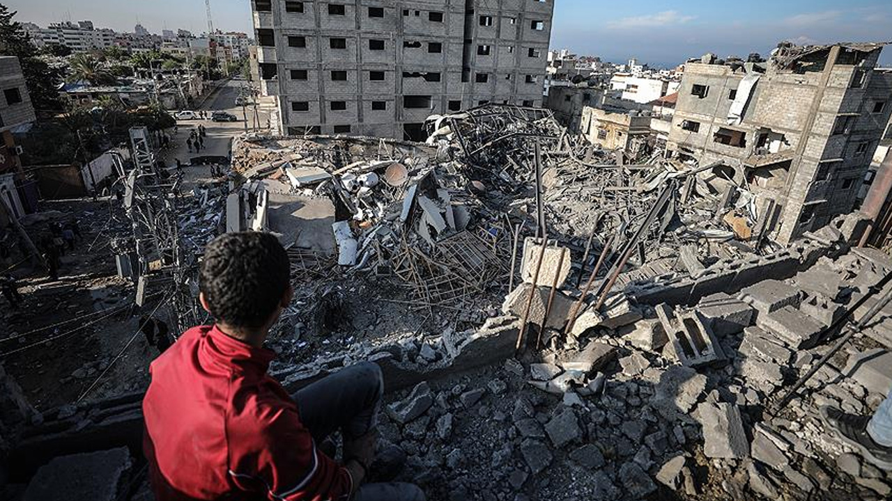 İsrail Gazze'de 29 bin 313 kişiyi öldürdü