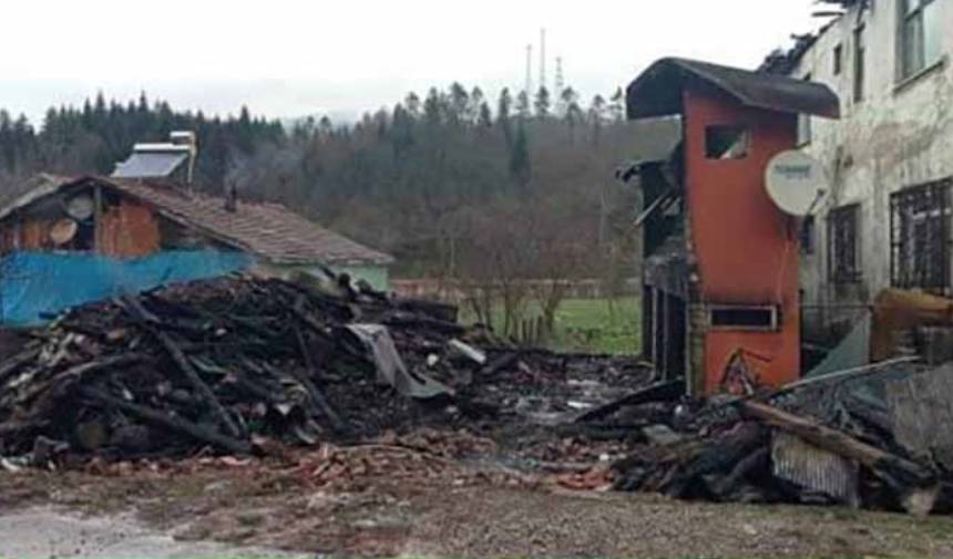 Köylüler patlama sesleri ile uyandı! Bir anda alevler ve dumanlar yükseldi