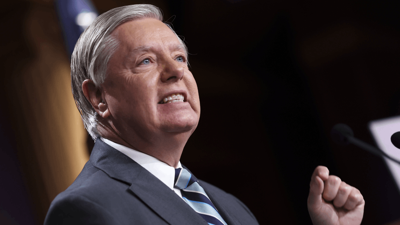 ABD’li Senatör Lindsey Graham’dan ‘İran’ı haritadan silelim’ mesajı