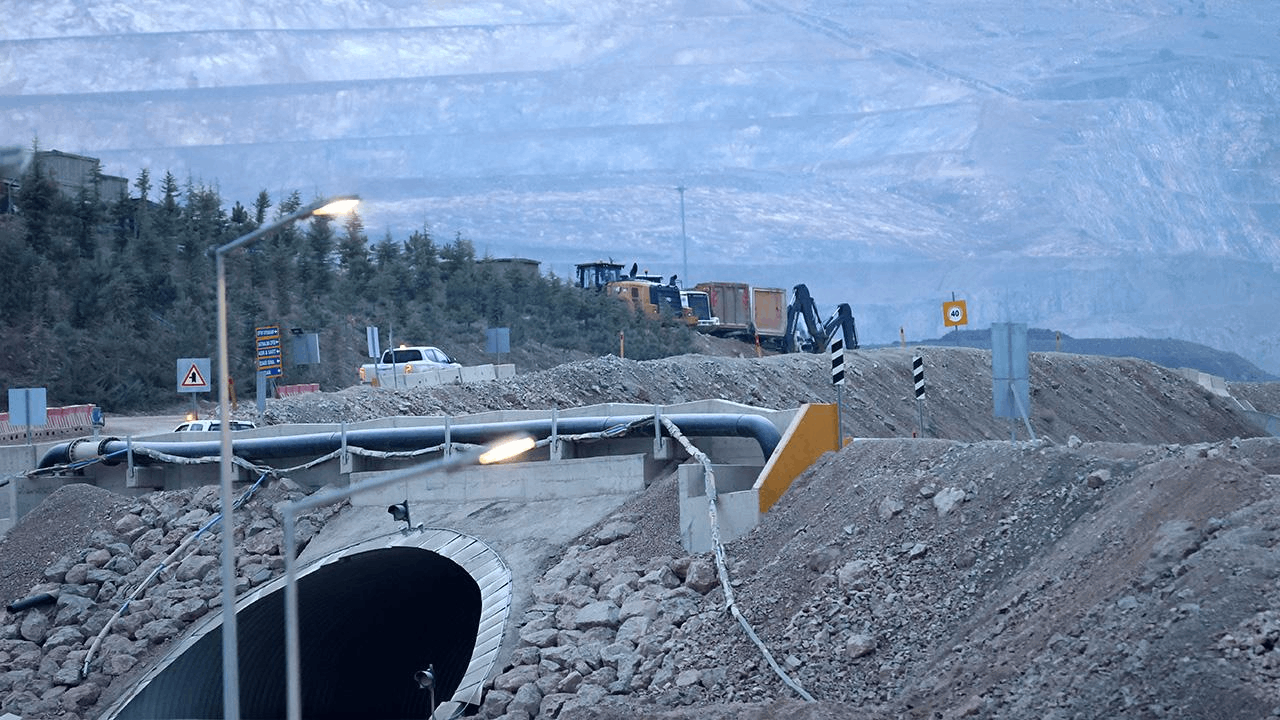 Erzincan'da maden sahasında toprak kayması: 4 gözaltı