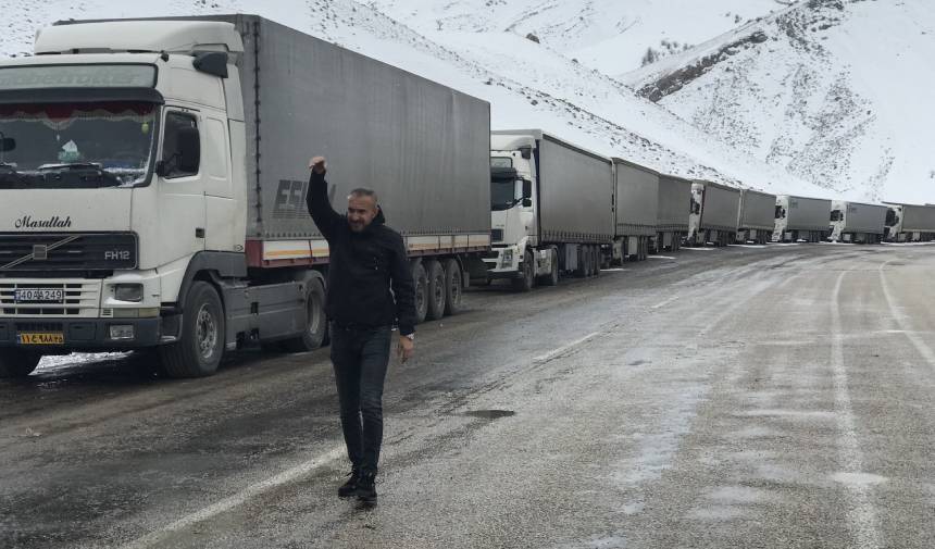 Türkiye-İran hattında 15 kilometrelik tır kuyruğu