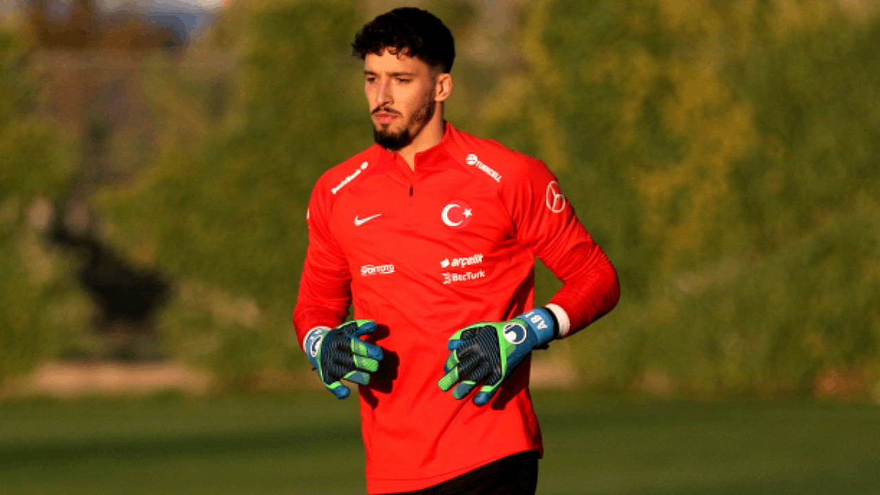 Altay Bayındır'dan kötü haber