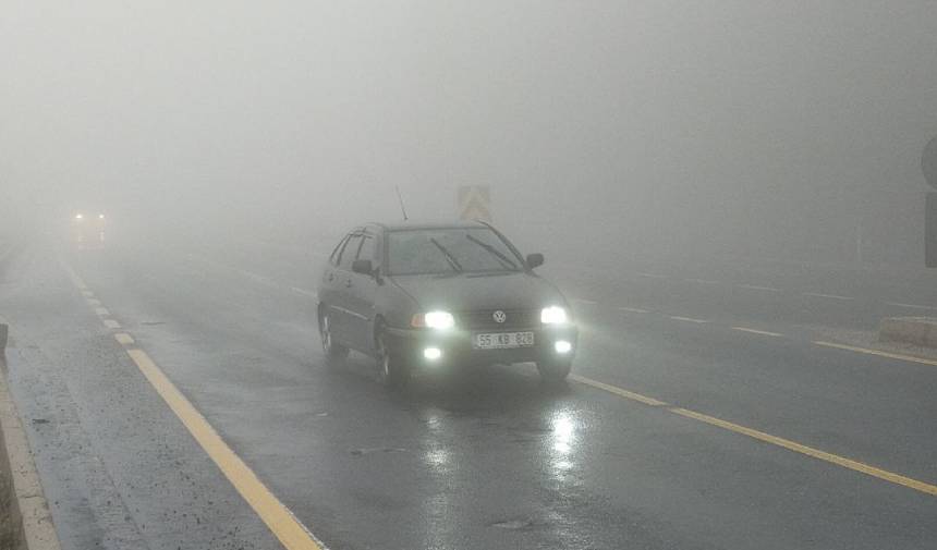 Bolu Dağı'nda sağanak ve sis görüş mesafesini düşürdü