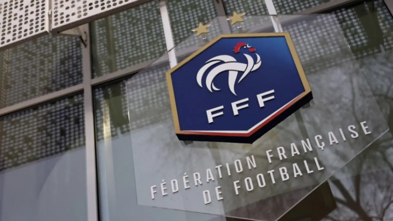 Fransa'da oruç tutan futbolcular için tepki çeken karar