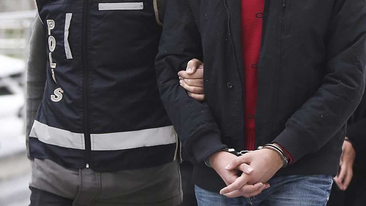 İzmir'de kaçakçılıkla mücadele: 29 gözaltı