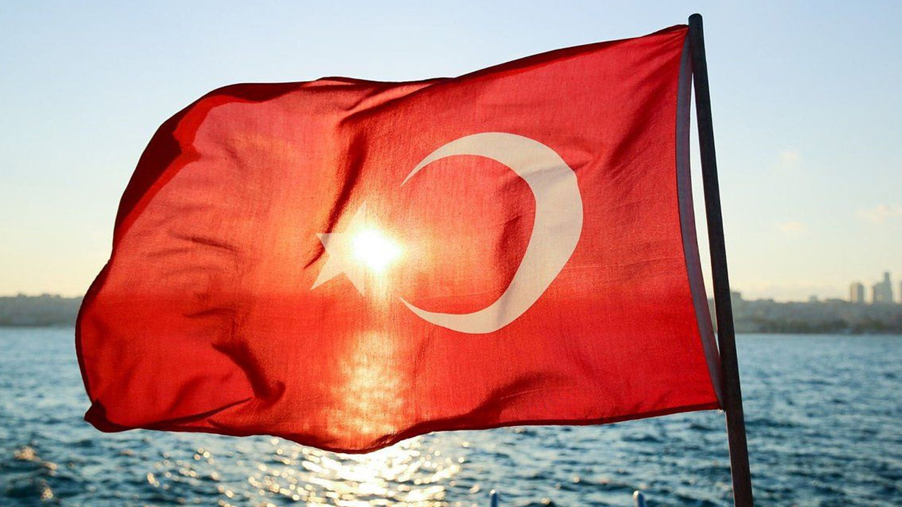Türk Bayrağının Anlamı ve Tarihi