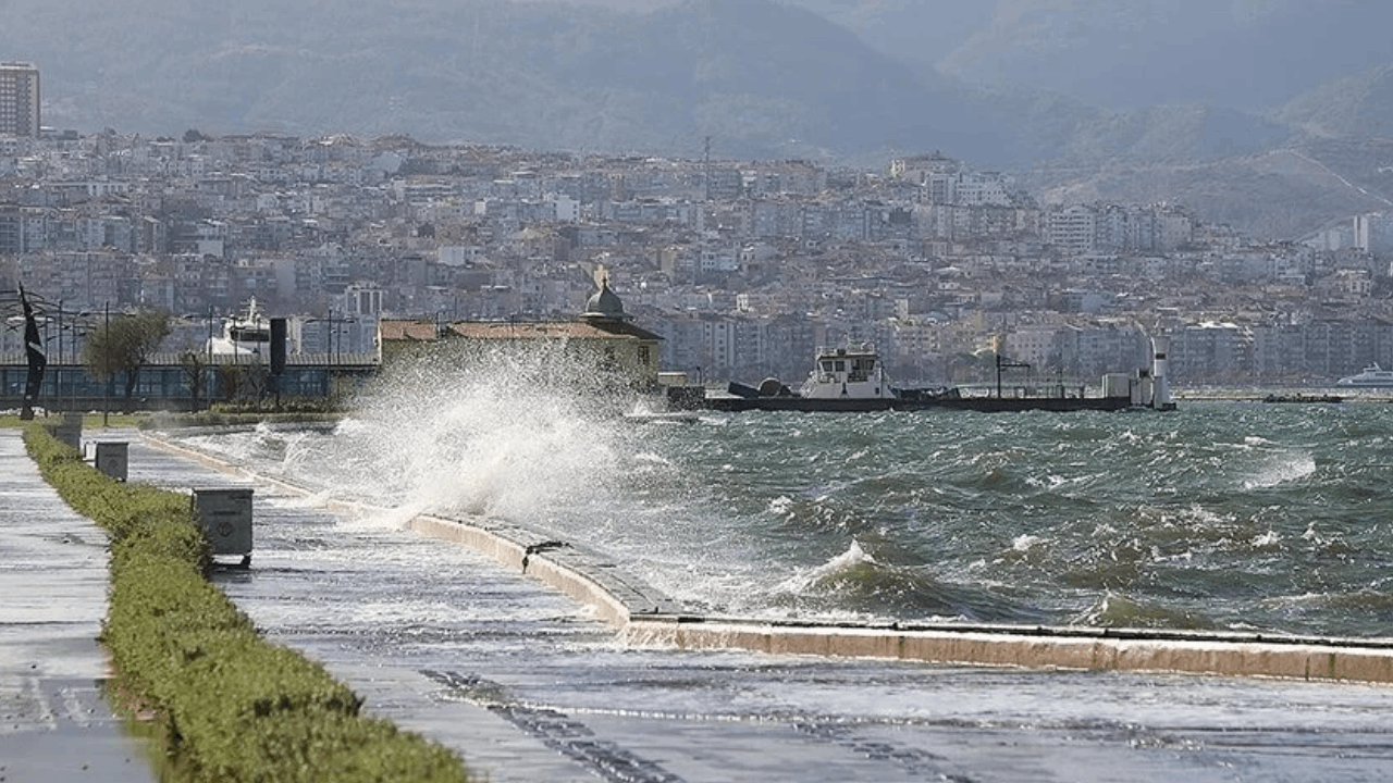 Meteoroloji uyardı: Ege'ye fırtına geliyor!