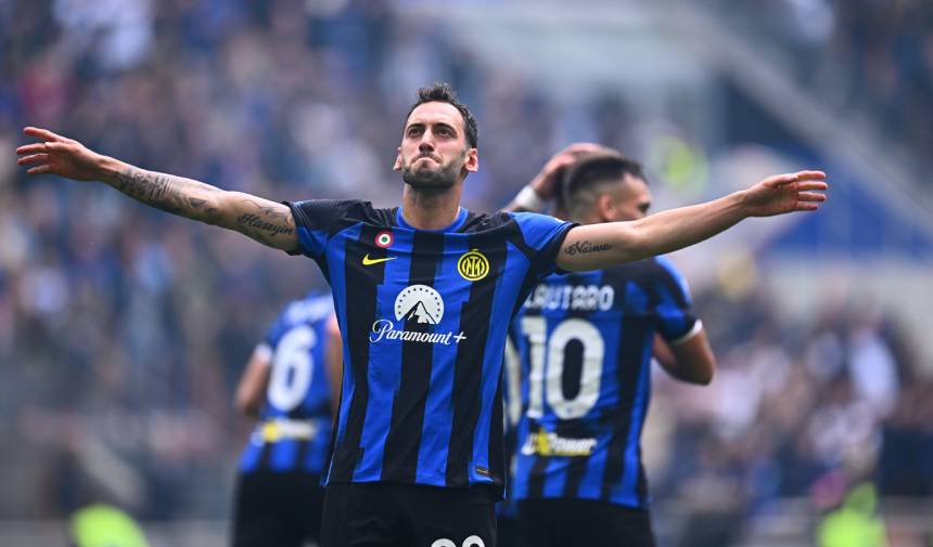 Inter, Torino'yu Hakan Çalhanoğlu'nun golleriyle geçti