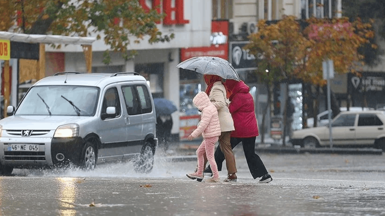 Bayram öncesi 15 kente kuvvetli sağanak uyarısı