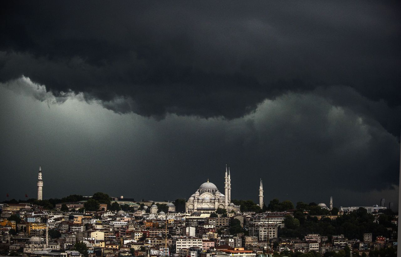 İstanbul alarmda! Meteoroloji kaynakları acil durumu bildirdi