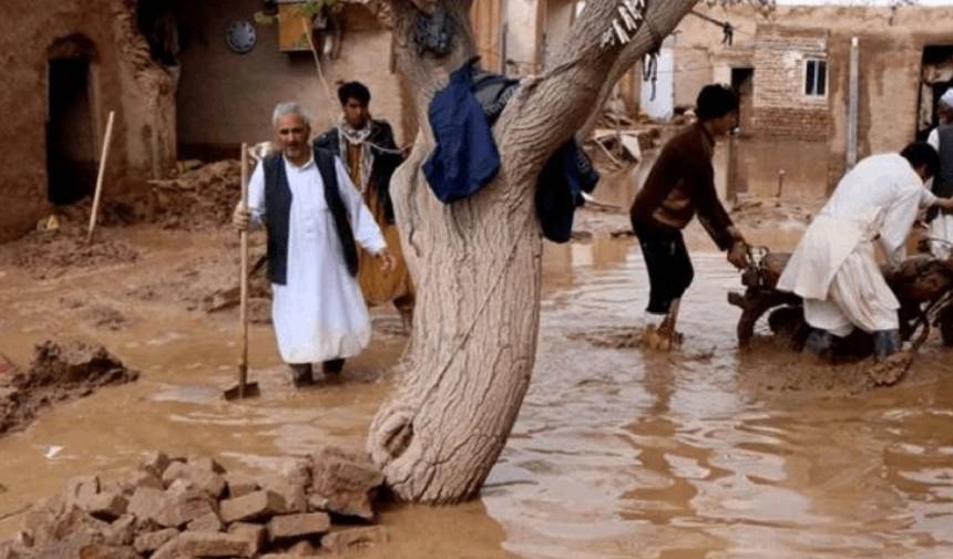 Afganistan'ın Güney Türkistan bölgesini sel vurdu