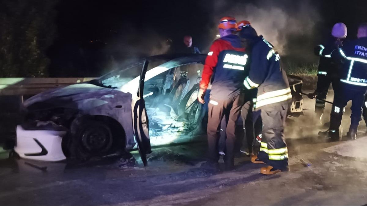 Bariyere çarpan otomobil alev alev yandı! 1 kişi hayatını kaybetti