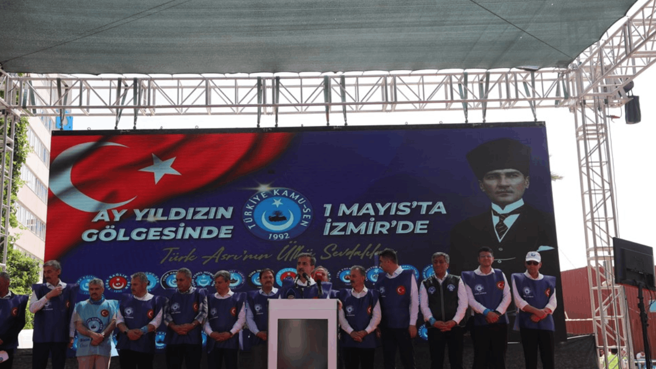 Türkiye Kamu-Sen,  1 Mayıs'ı İzmir'de kutladı