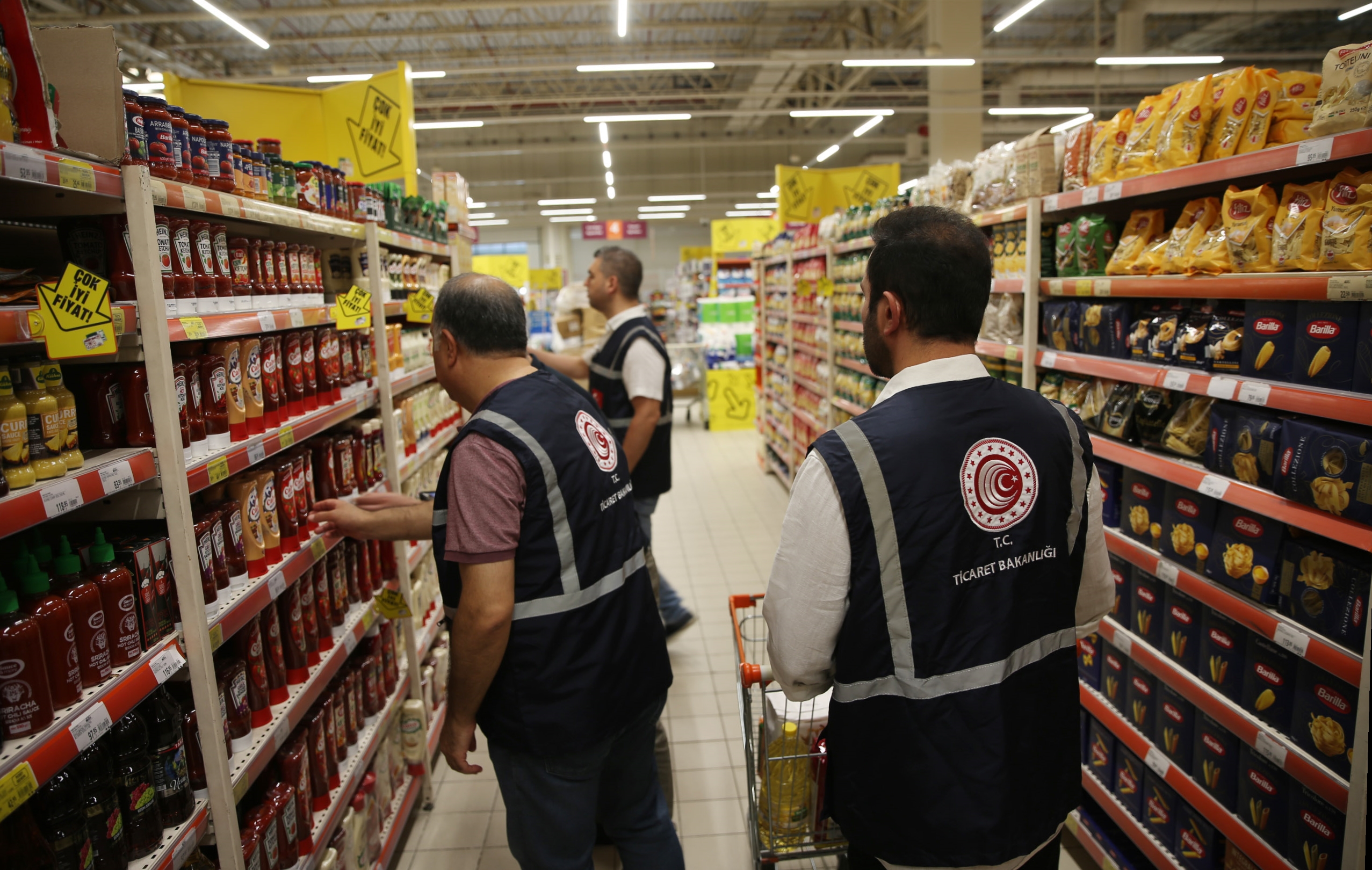 Ticaret Bakanlığı ekipleri 4 ilde marketlerde fiyat ve etiket denetimi yaptı