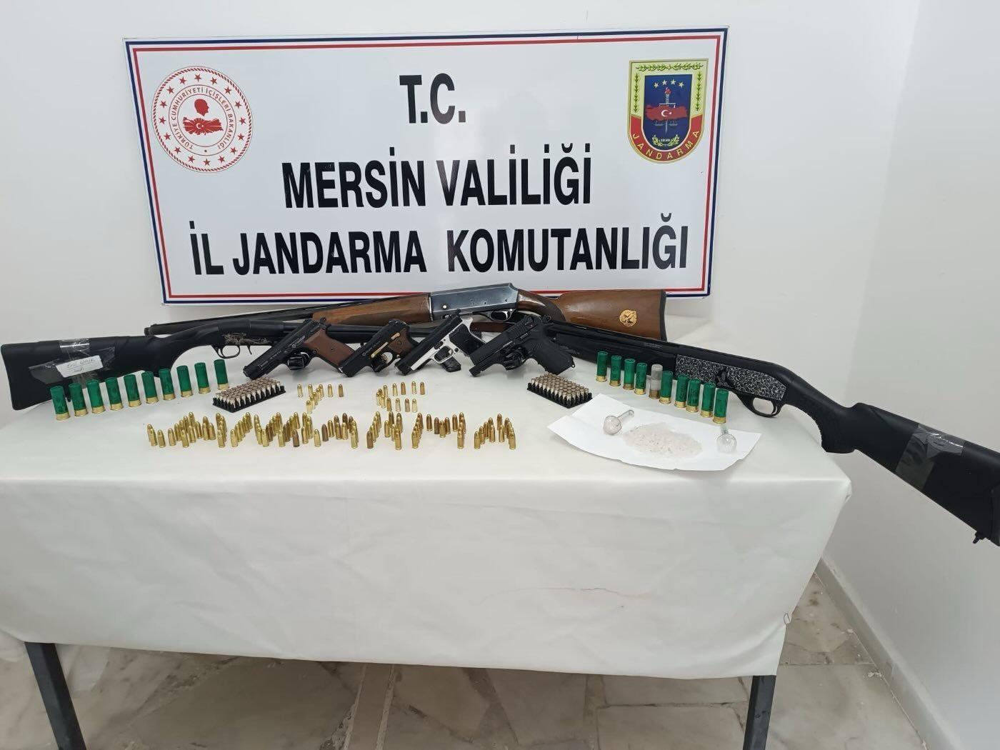 Mersin'de silah kaçakçılığı operasyonu: 7 zanlı yakalandı