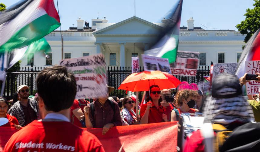 Binlerce Filistin destekçisi Beyaz Saray’ı kuşattı