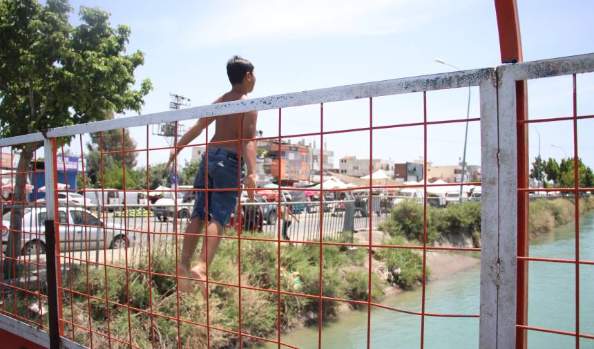 Sıcak hava vatandaşları bunalttı