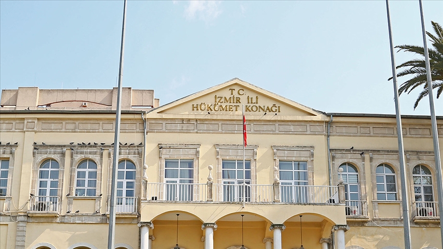 İzmir Valiliği, Kurban Bayramı'nda ağır vasıtalara kısıtlama getirilen güzergahları açıkladı