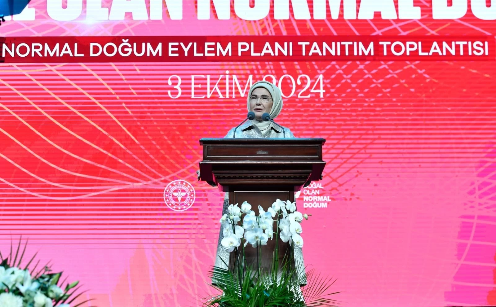 Emine Erdoğan'dan anne adaylarına "Normal doğum" çağrısı