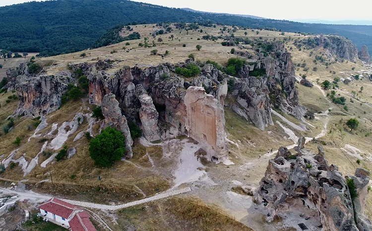 Eskişehir'de Friglere ait antik ocak ve fırınlar keşfedildi