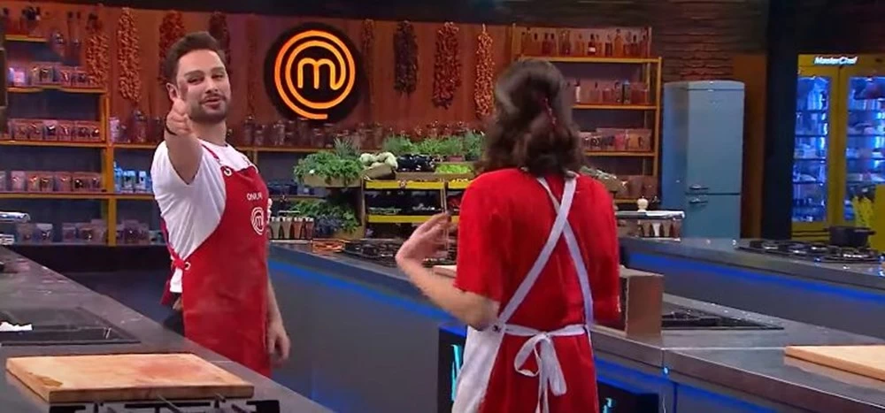 MasterChef'te sesler yükseldi: Ezgi ile Onur arasındaki tartışma geceye damga vurdu!