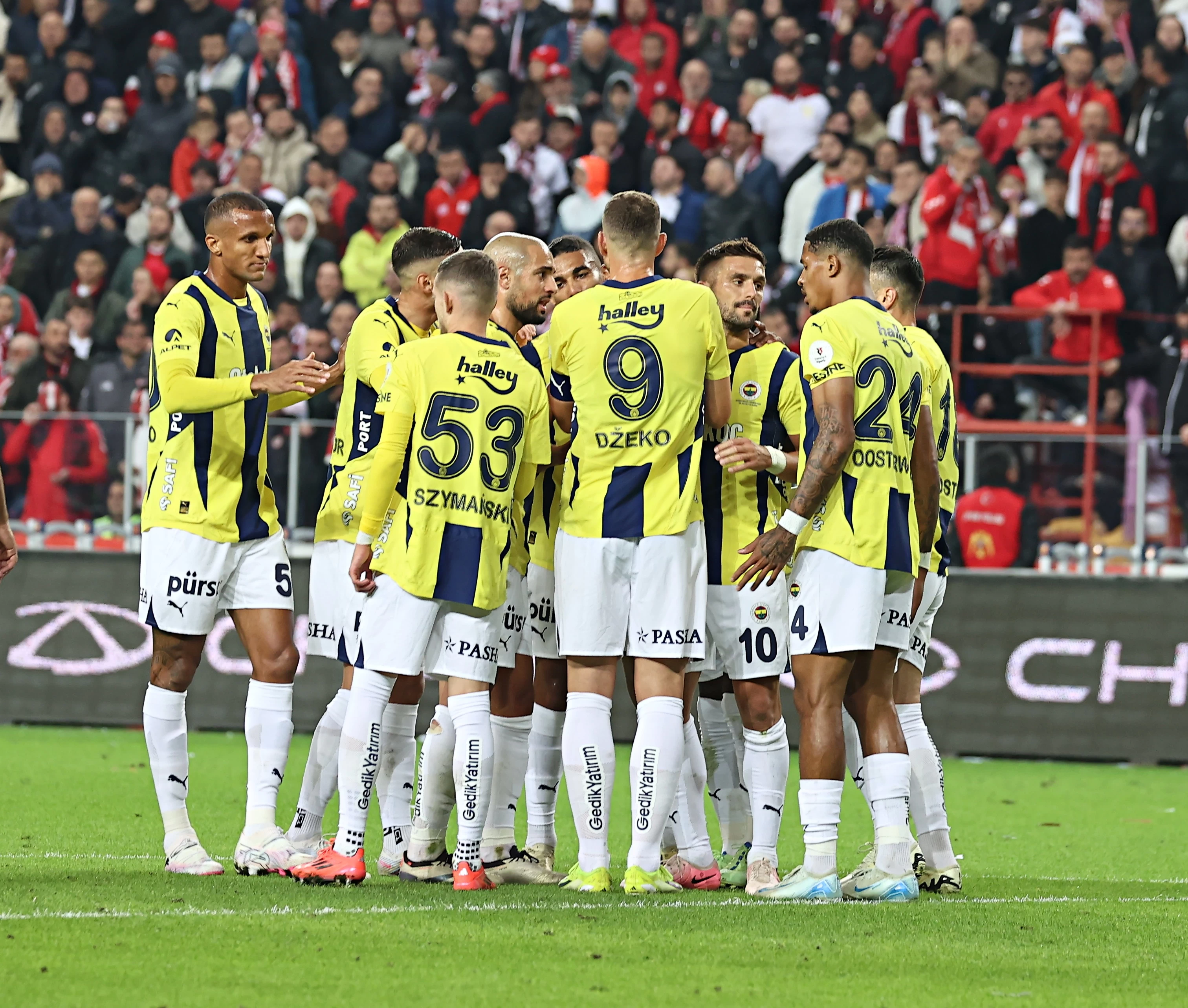 Süper Lig'de Fenerbahçe evinde Bodrum FK'yı ağırlayacak