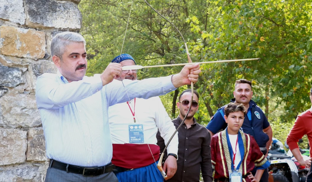 Adana Pozantı'da Geleneksel Türk Okçuluğu yarışması başladı