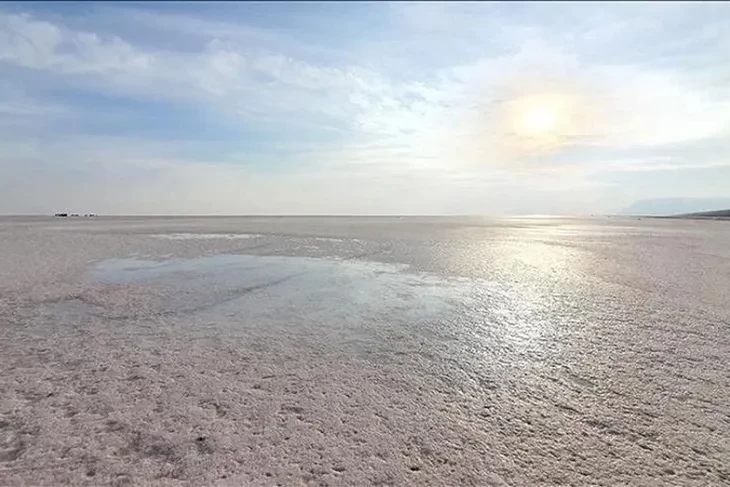 Urmiye Gölü'nün kuruması, bulaşıcı hastalık riskini artırabilir!