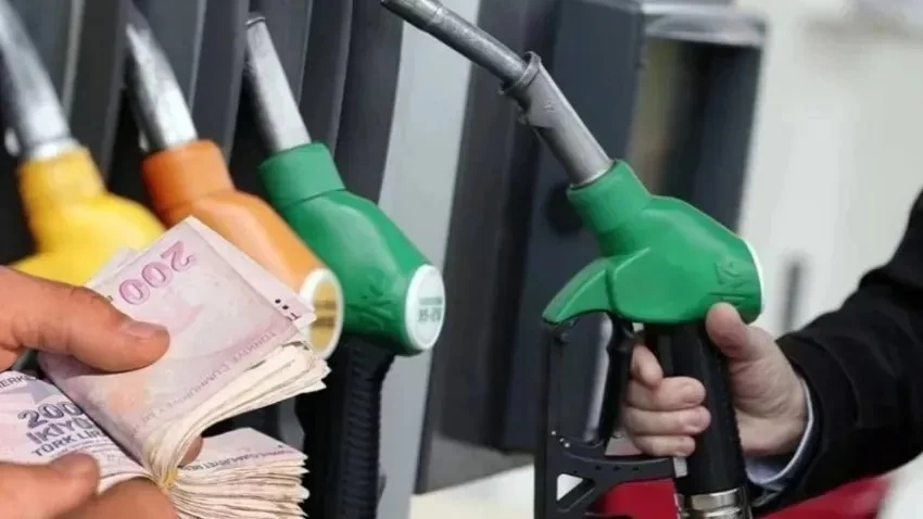 Araç sahipleri dikkat: Benzine indirim geliyor!