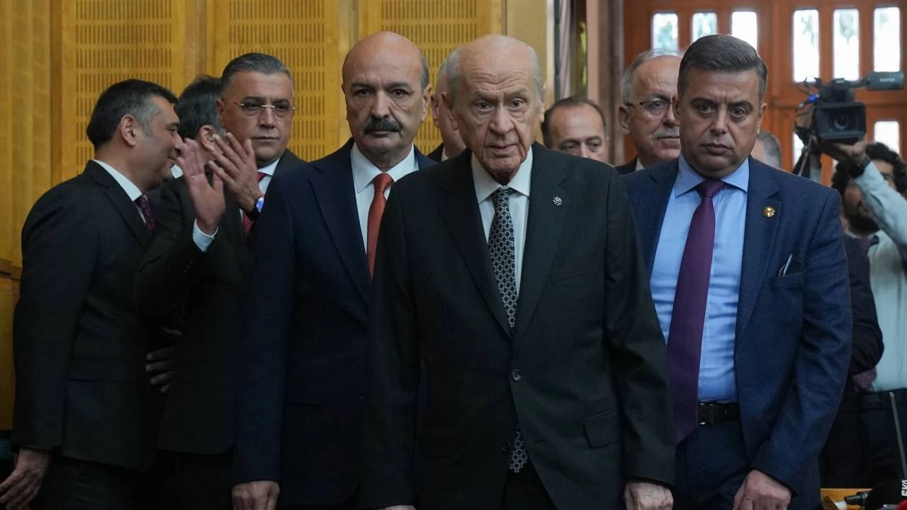 MHP Lideri Bahçeli'den gazeteciye tepki: Mesleğini bırak