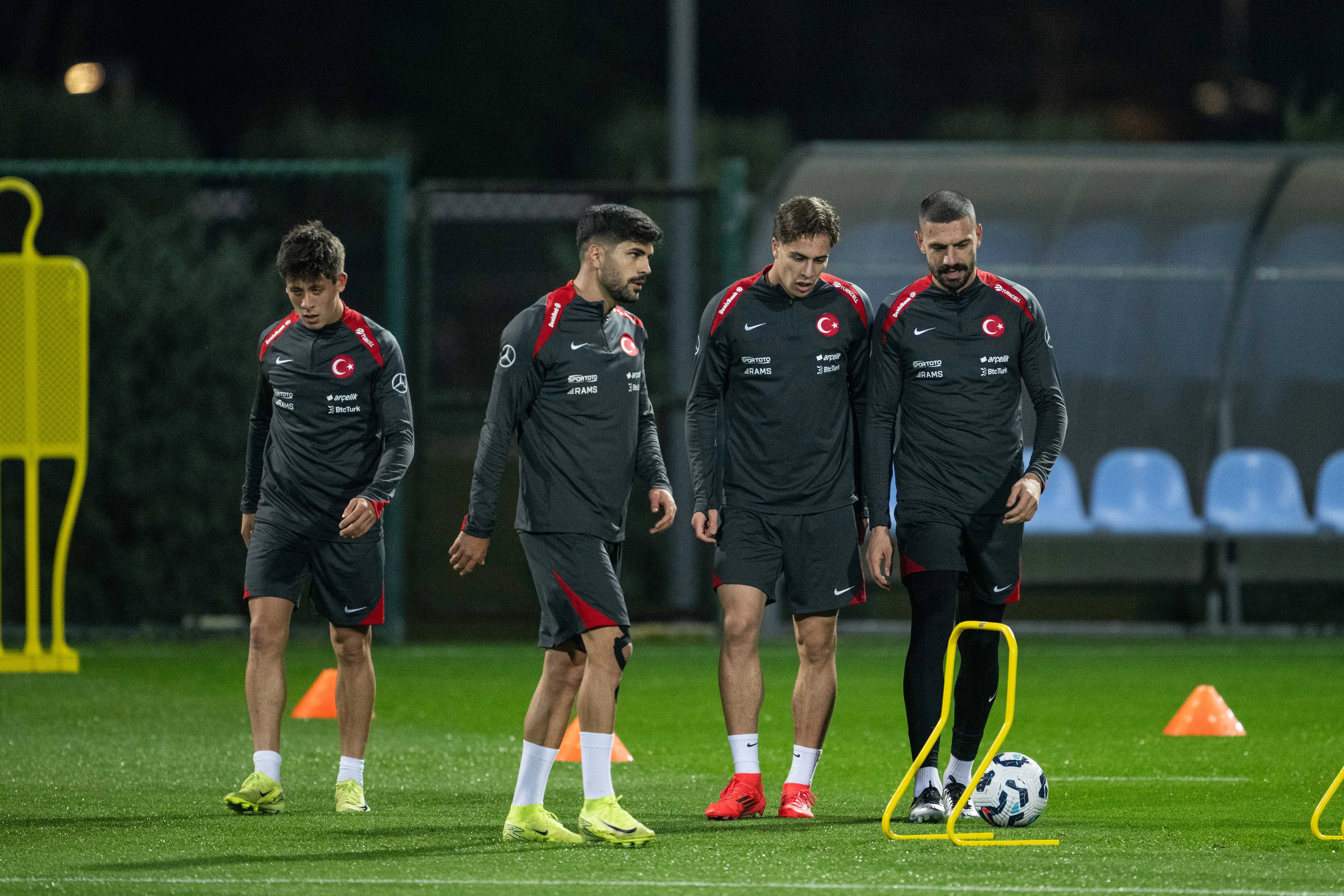 A Milli Futbol Takımı, Galler karşılaşması için antrenmanlara başladı