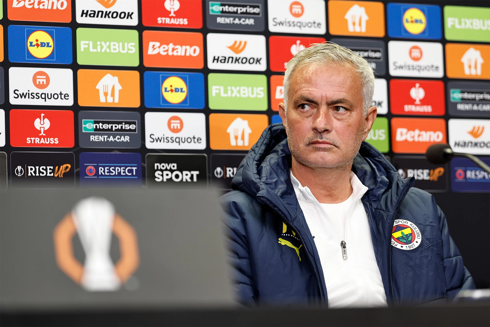 Fenerbahçe Teknik Direktörü Mourinho'dan Slavia Prag maçı öncesi açıklamalar