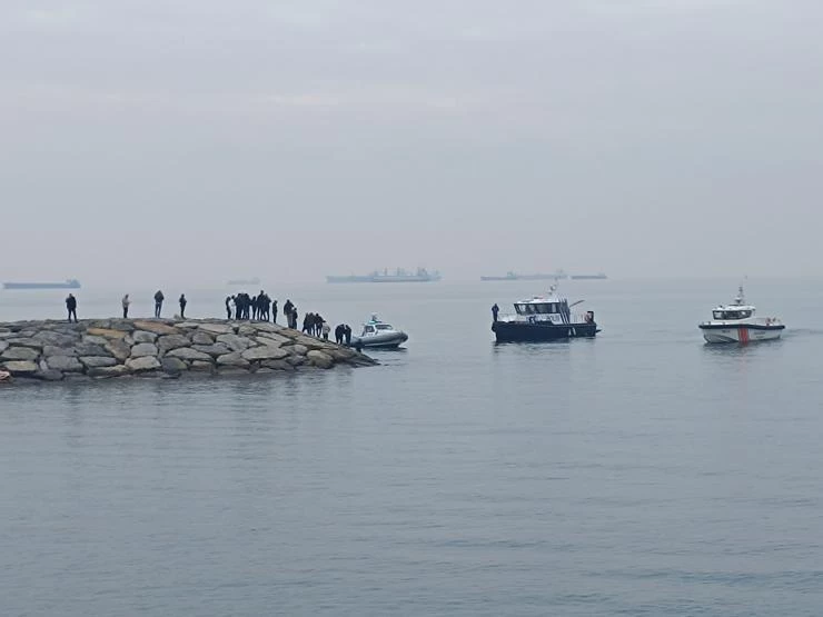 Pendik'te korkunç olay: Sahilde başından silahla vurulmuş iki erkek cesedi bulundu