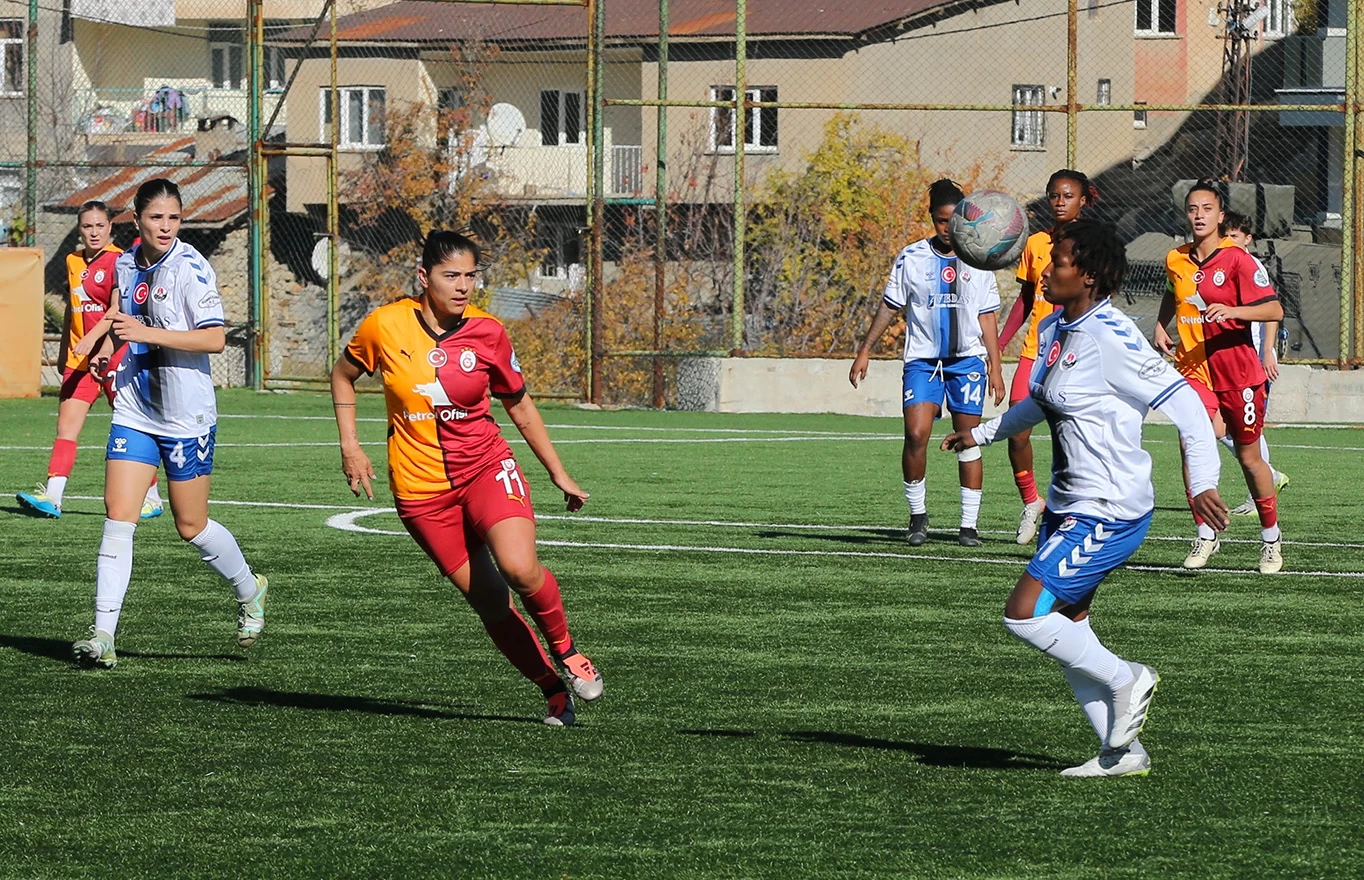 Kadınlar Süper Ligi'nde Galatasaray 90+5’te bulduğu golle kazandı!