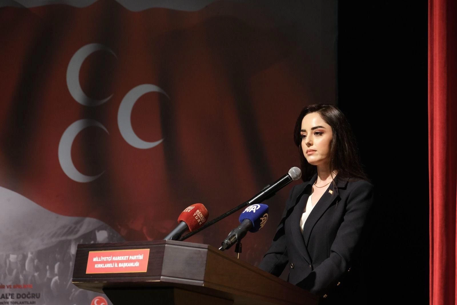 MHP MYK Üyesi Büşra Cin: Gençlerimiz üzerinde tehlikeli oyunlar oynanıyor