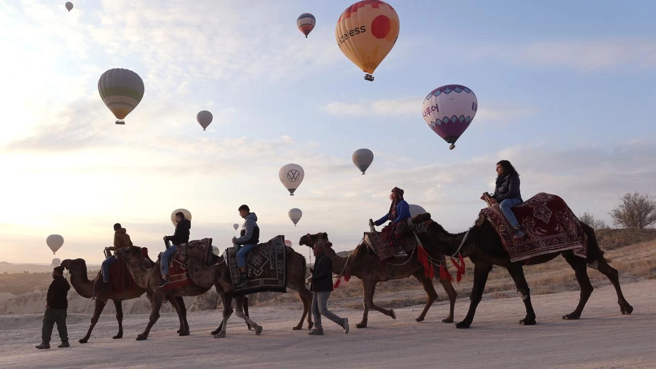 Gözde turizm merkezi Kapadokya'ya ziyaretçi akını!