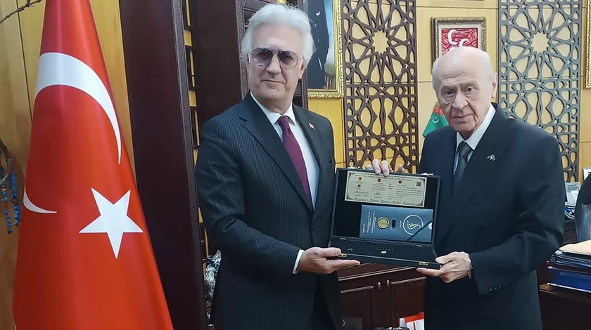 Tamer Karadağlı’dan MHP Lideri Bahçeli'ye anlamlı ziyaret