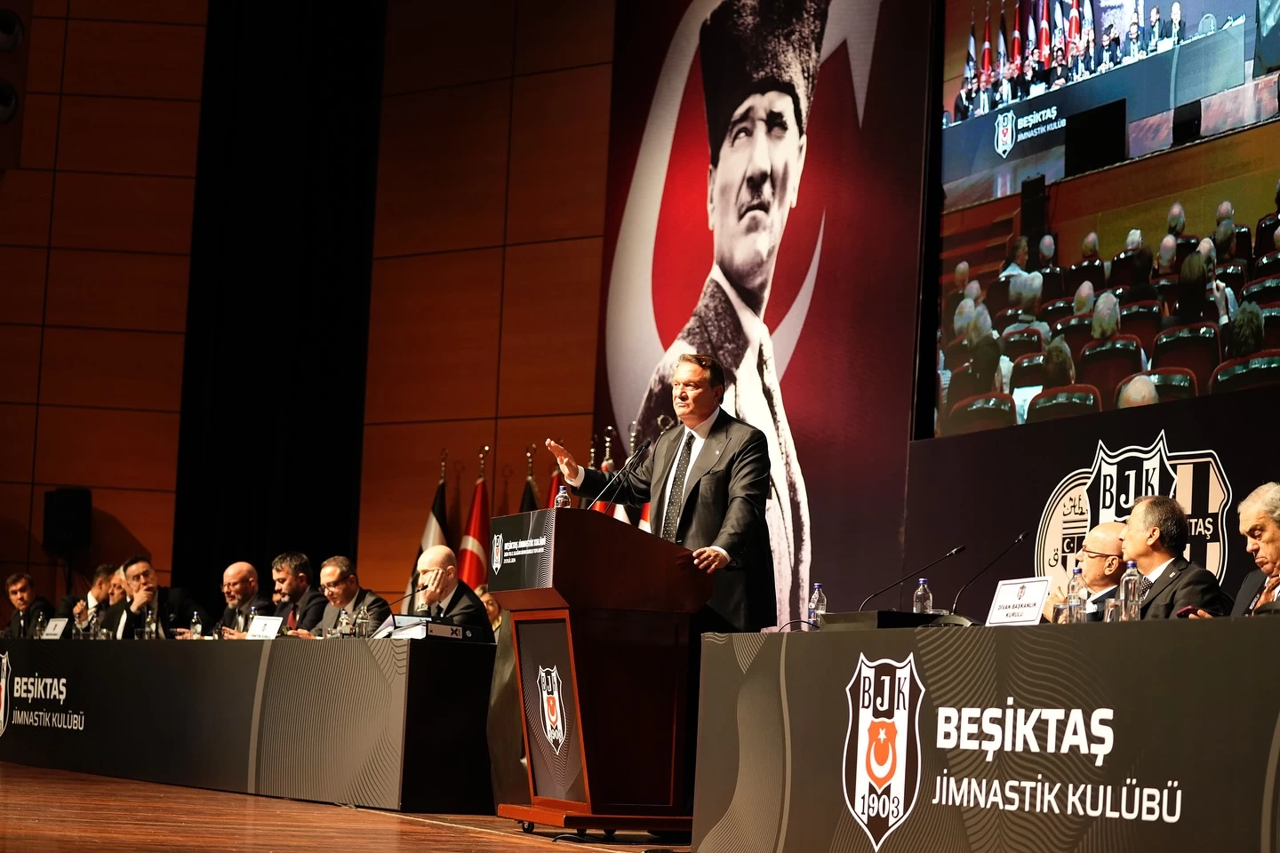 Beşiktaş’ın borcu açıklandı! Resmi borç: 10,4 milyar TL