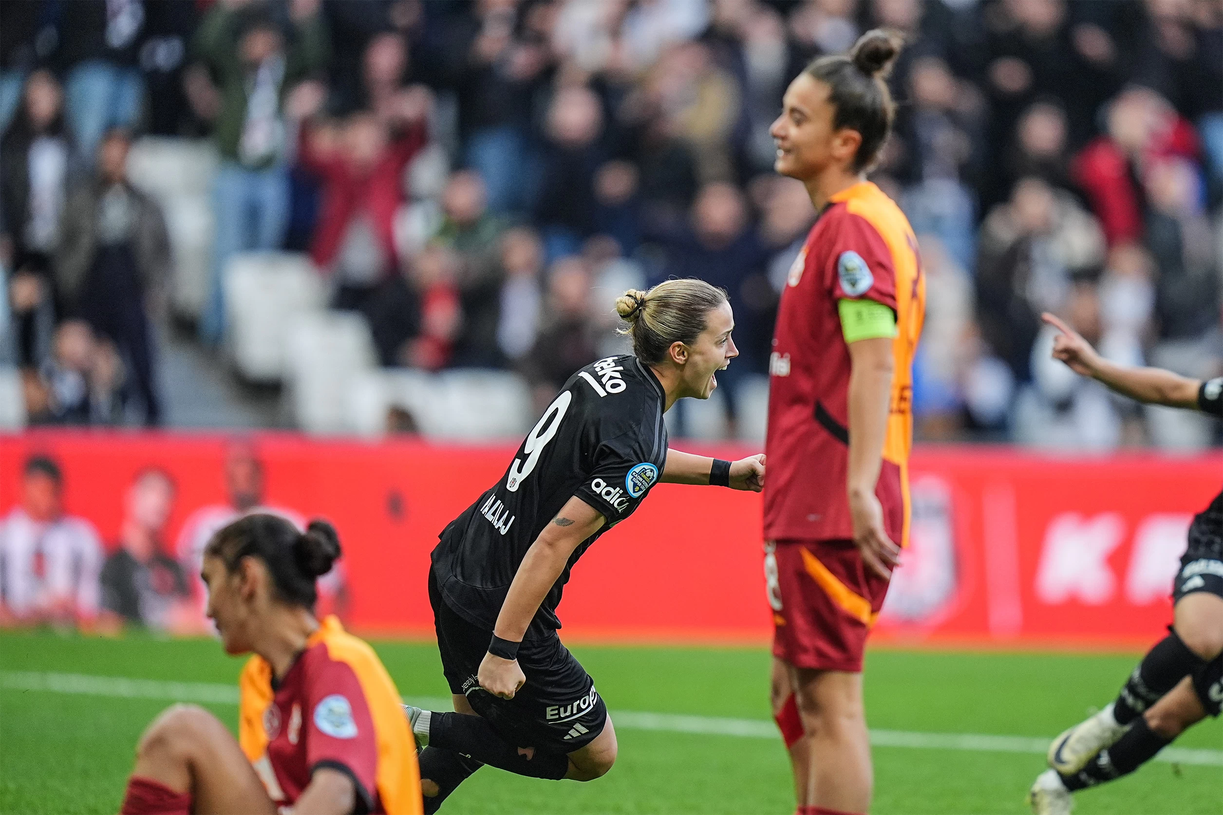 Kadınlar Süper Lig'de derbinin kazananı Beşiktaş