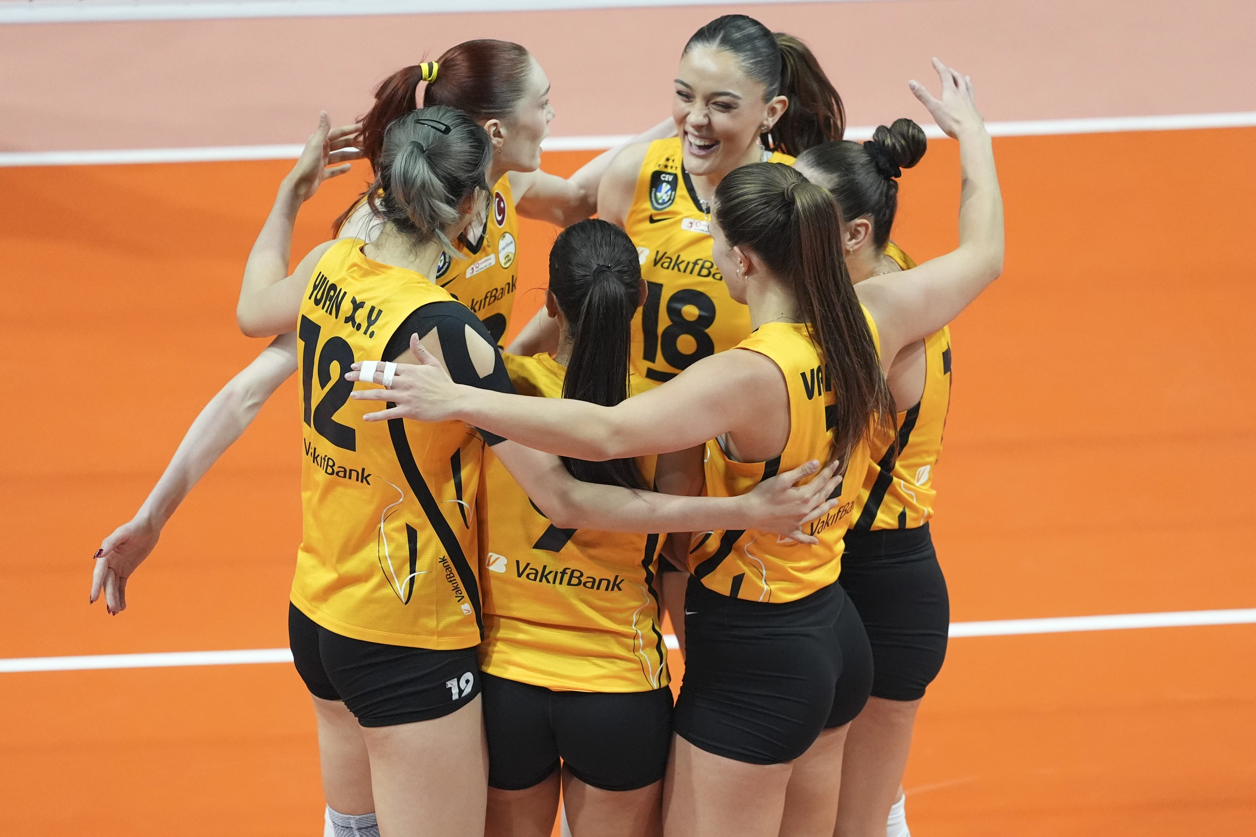 VakıfBank, CEV Şampiyonlar Ligi'nde üçte üç yaptı