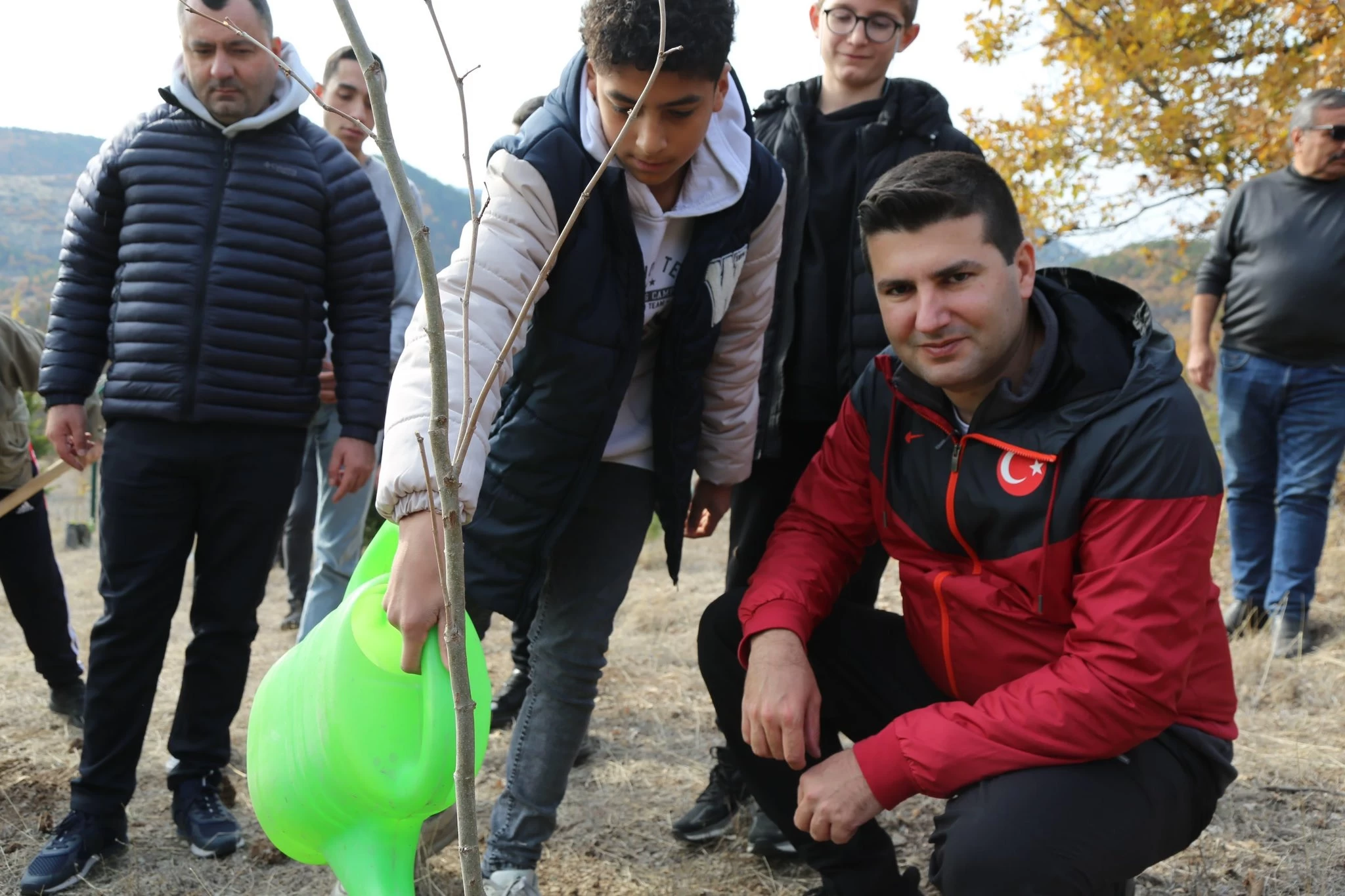 Ülkü Ocakları Genel Başkanı Yıldırım, Ülkücü Şehitler Anıtı'na çınar ağacı dikti