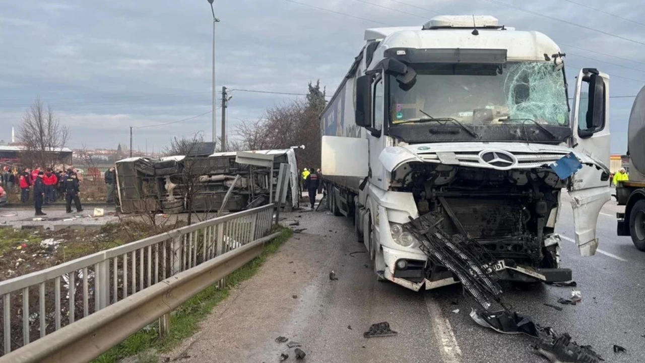 Balıkesir’deki korkunç kaza kamerada