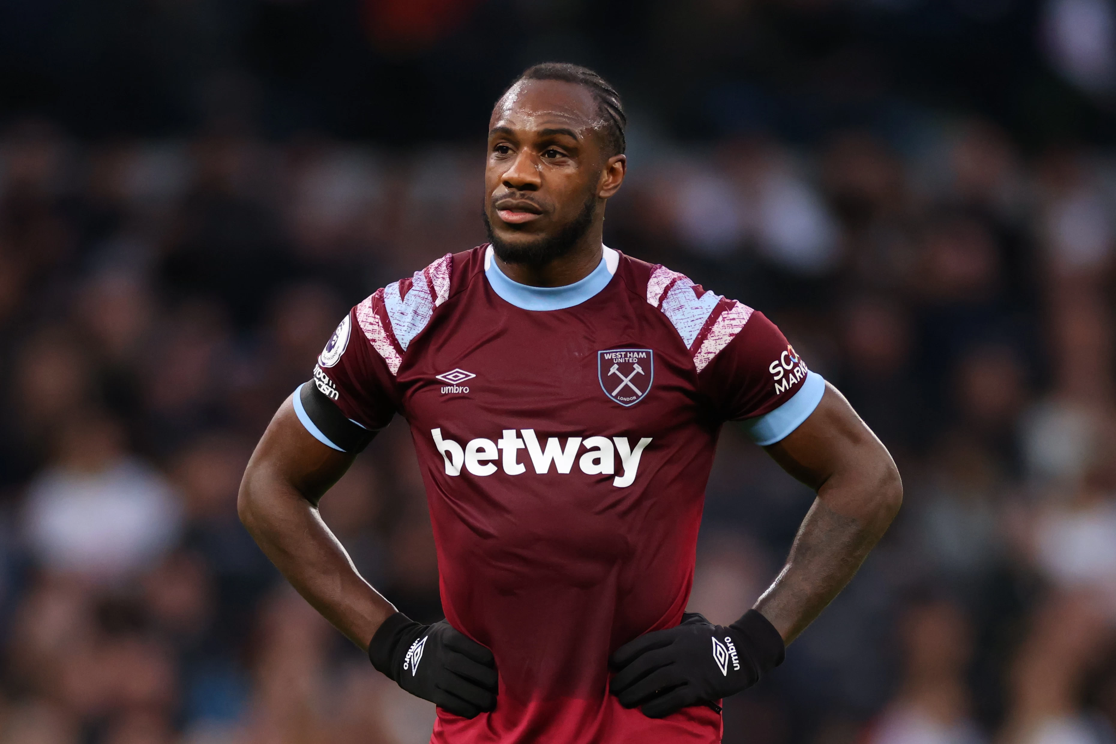 West Ham’ın yıldız futbolcusu Michail Antonio trafik kazası geçirdi