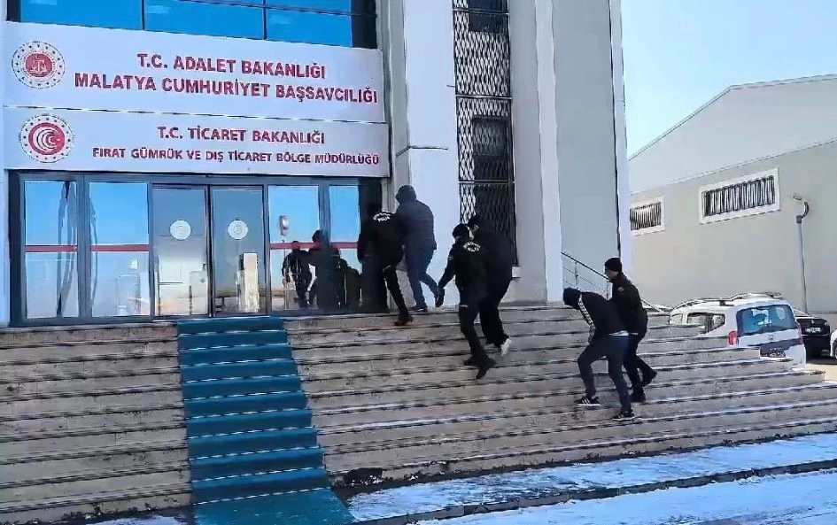 Malatya'da fuhuş çetesine operasyon: 54 gözaltı